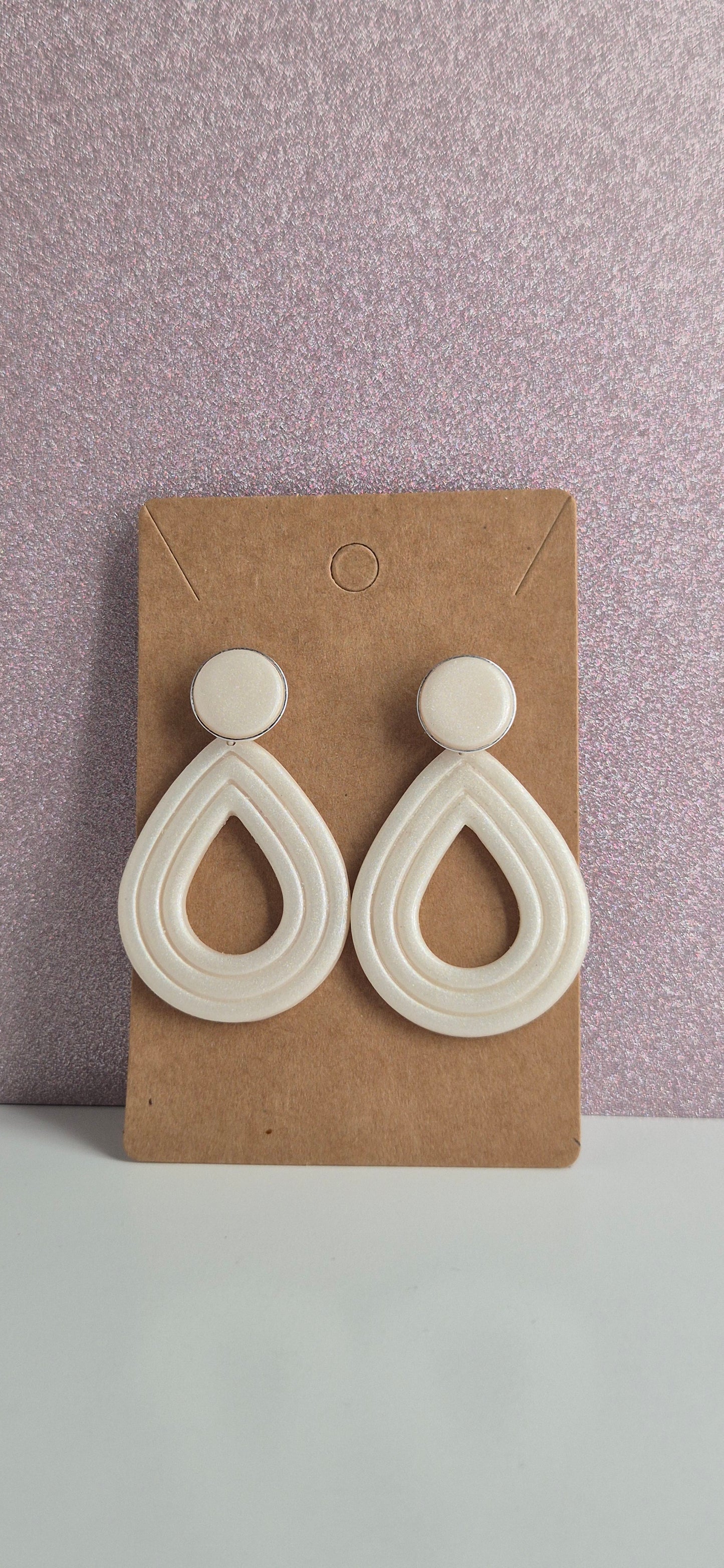 Clou Pendant Goutte Blanc Nacré