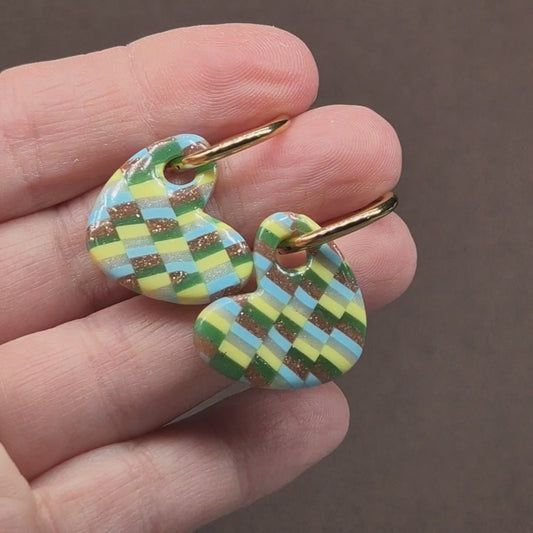 Pampille Coeur à carreaux pour boucle d'oreille