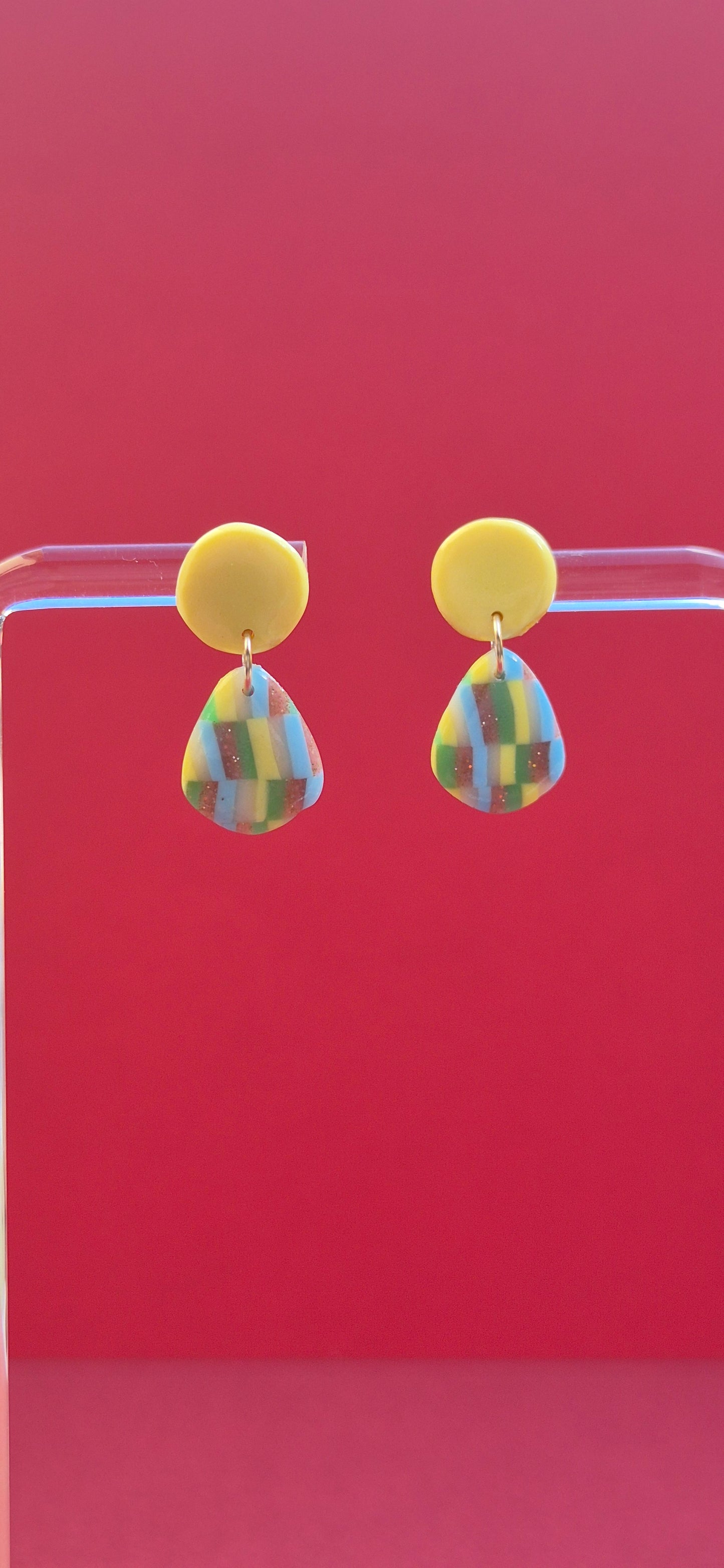 Boucles d'oreilles Clou jaune, petit modèle