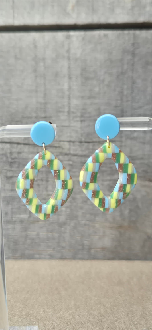 Boucles d'oreilles Clou bleu ciel Grand modèle